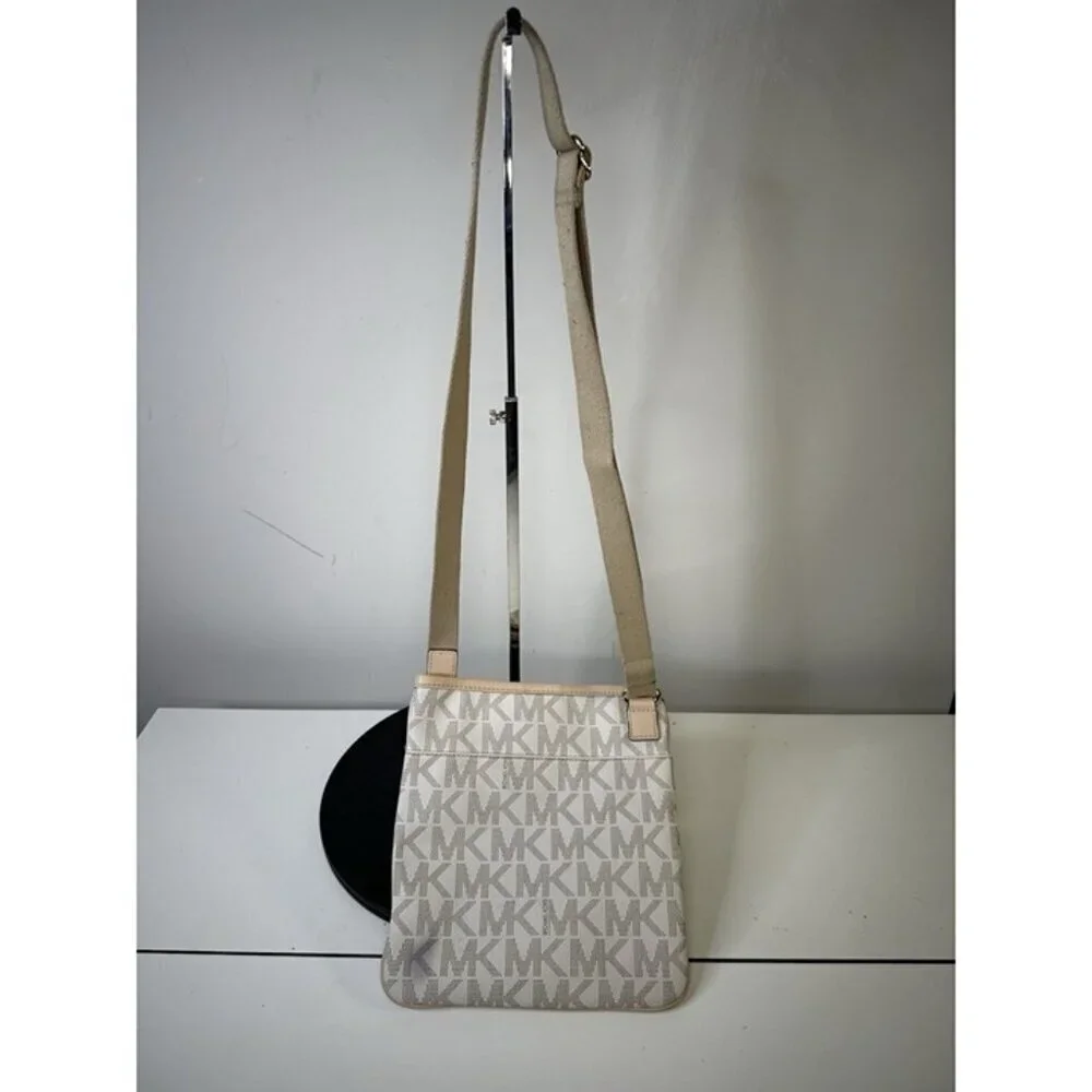 Michael Kors White signature Snap Crossbody bag